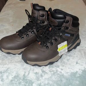 EDDIE BAUER Men’s Neah Bay Hiking Boots 8.5